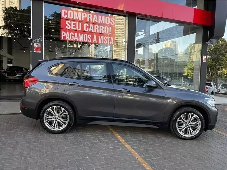 BMW X1 Cinza 2