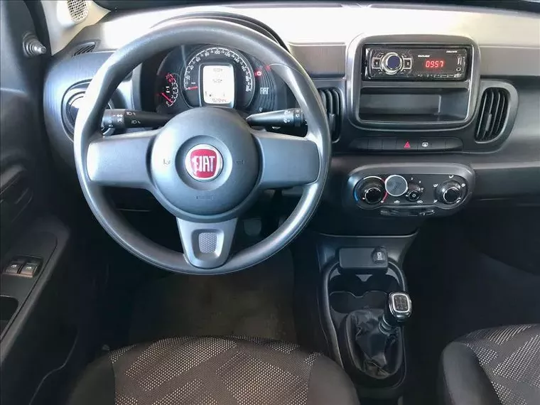 Fiat Mobi Preto 8