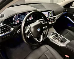 BMW 320i