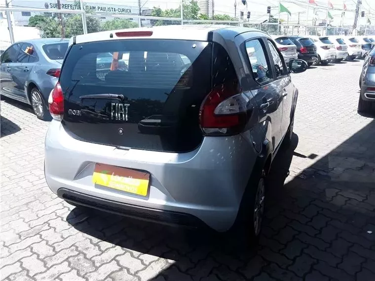 Fiat Mobi Prata 4