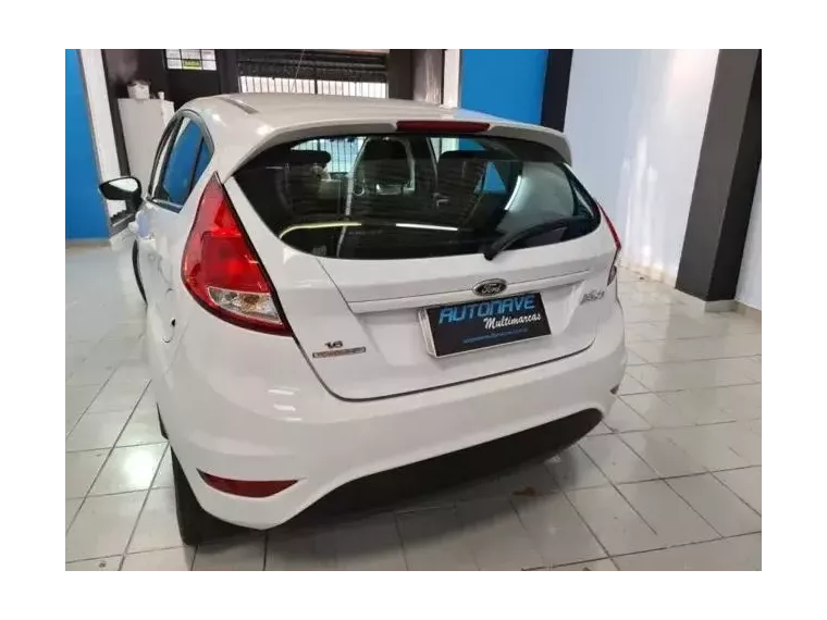 Ford Fiesta Branco 7