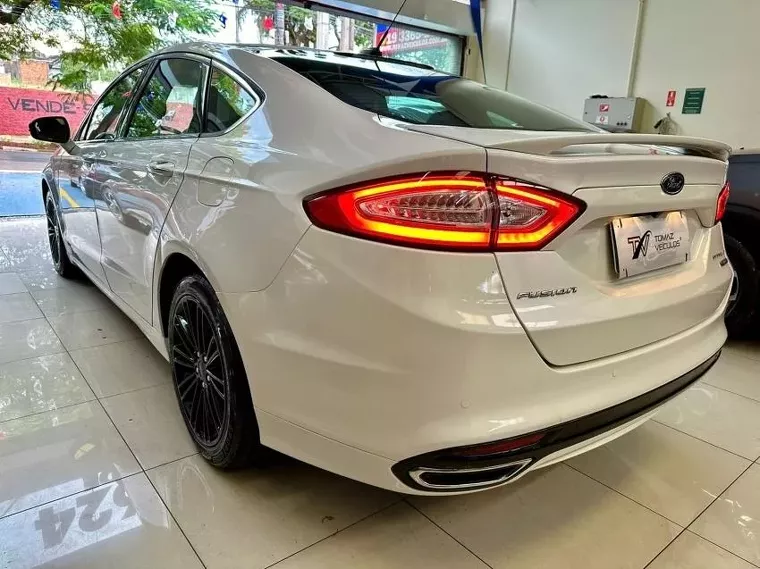 Ford Fusion Branco 16