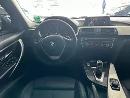 320i