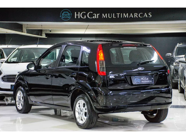 Ford Fiesta Preto 12