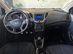 Hyundai HB20X
