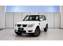 Mitsubishi Pajero TR4