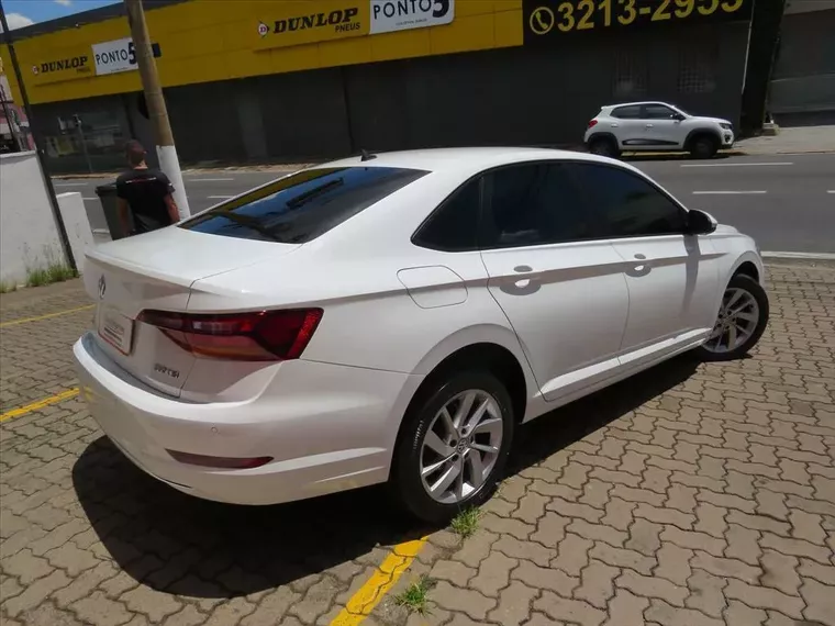 Volkswagen Jetta Branco 10