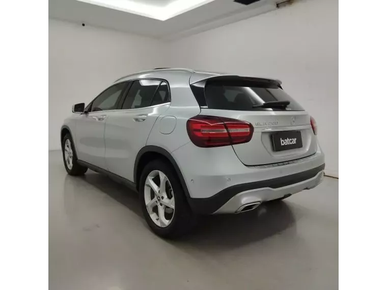 Mercedes-benz GLA 200 Prata 3