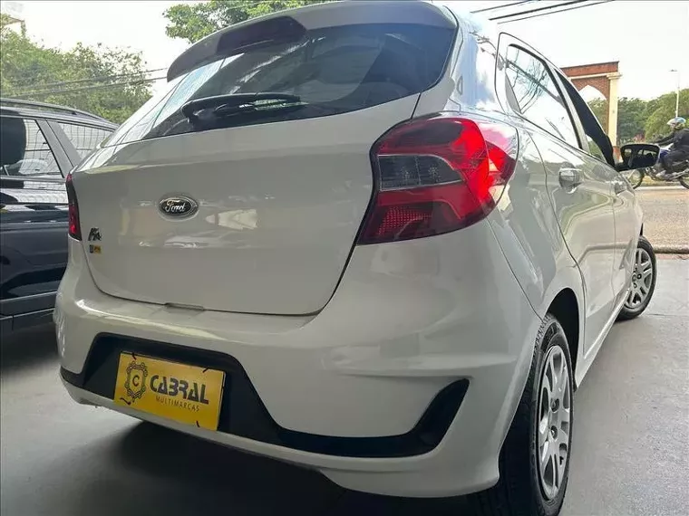 Ford KA Branco 3