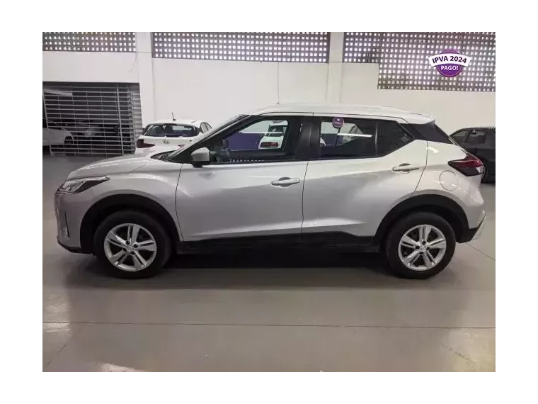 Nissan Kicks Prata 7