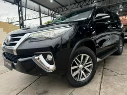 Toyota Hilux SW4