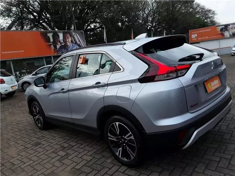 Mitsubishi Eclipse Cross Prata 12