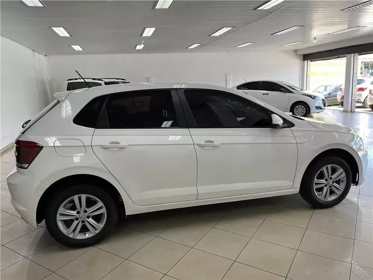 Volkswagen Polo Hatch Branco 13