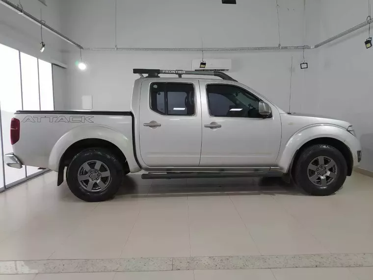 Nissan Frontier Prata 9