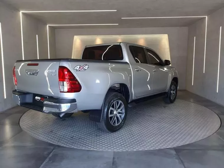 Toyota Hilux Prata 8