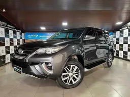 Toyota Hilux SW4