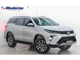 Toyota Hilux SW4