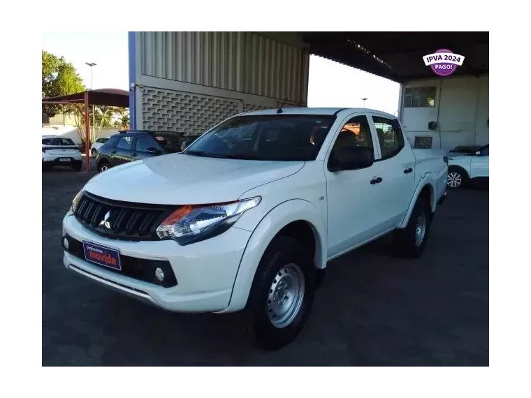 Mitsubishi L200 Branco 1