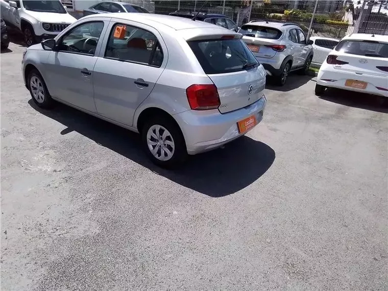 Volkswagen Gol Prata 11