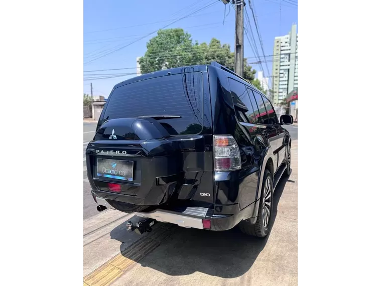 Mitsubishi Pajero Full Preto 12