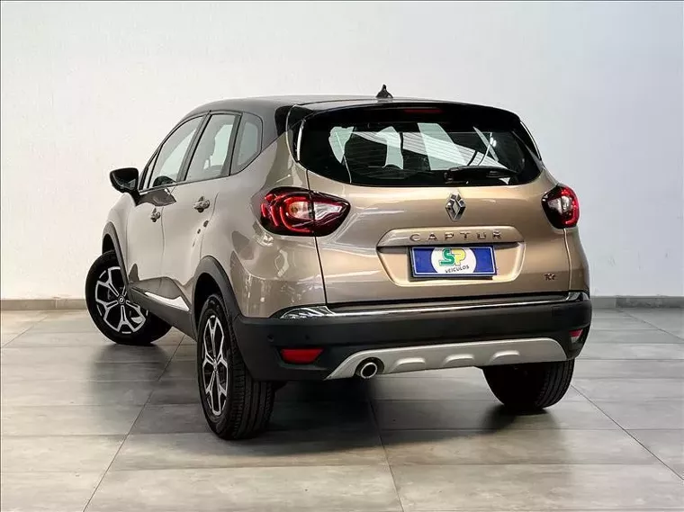 Renault Captur Bege 10