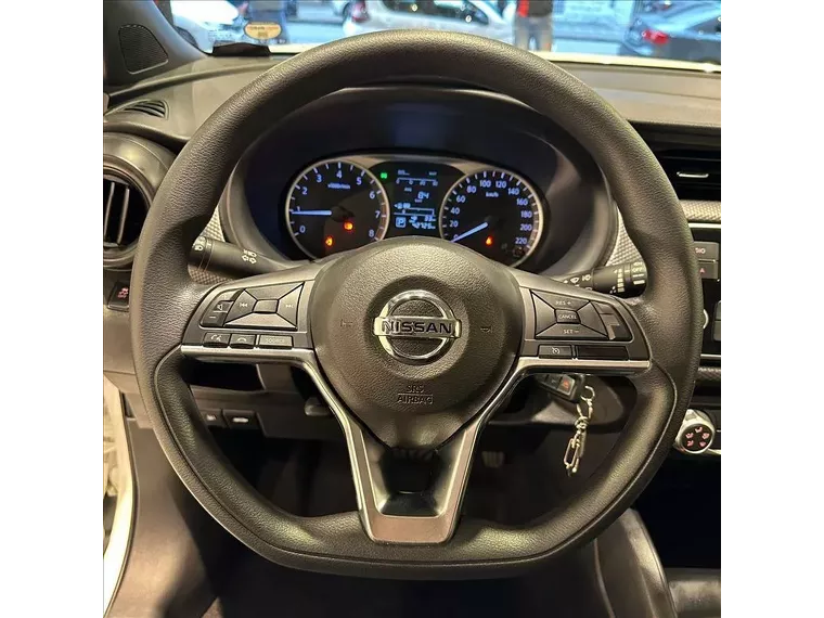 Nissan Kicks Branco 16