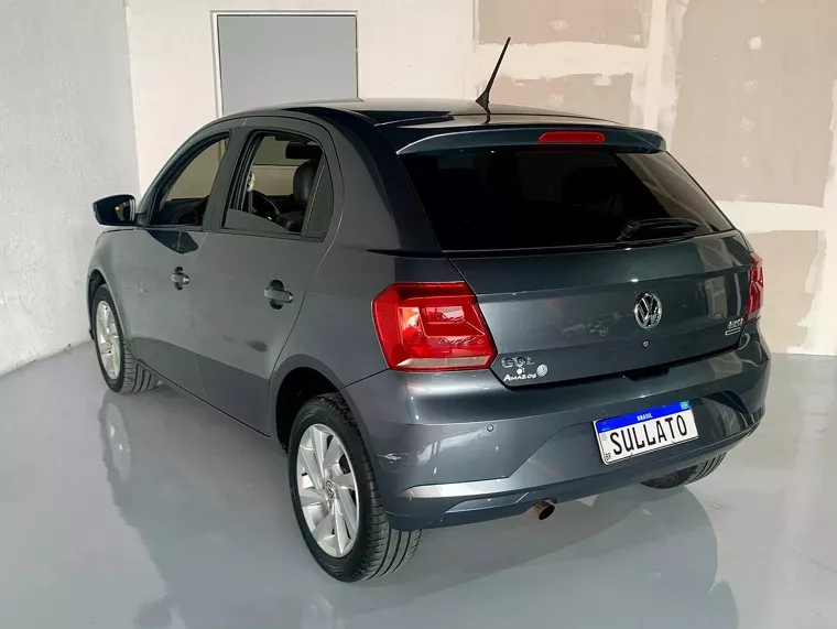 Volkswagen Gol Cinza 3