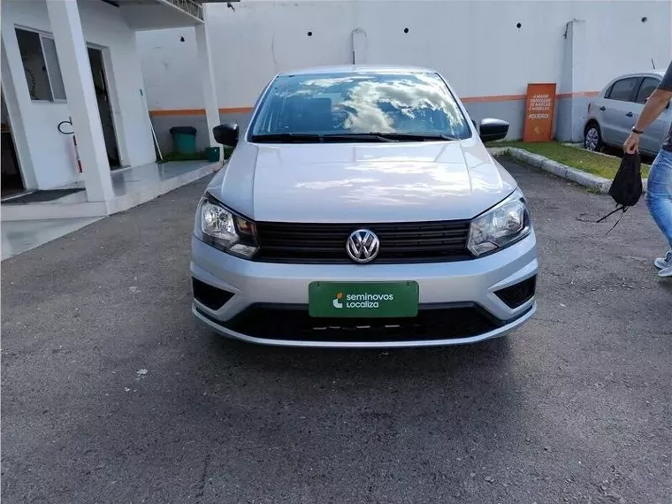 Volkswagen Gol Prata 1