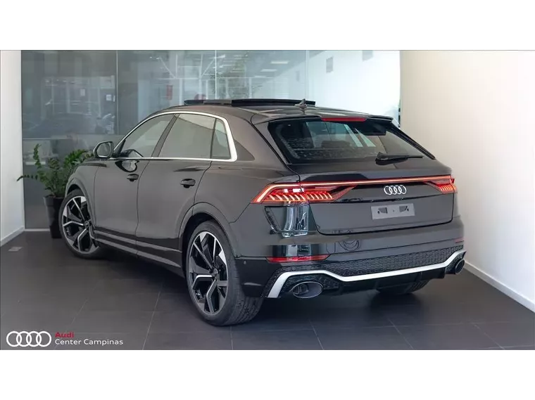 Audi RS Q8 Preto 8