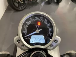 Triumph Street Twin
