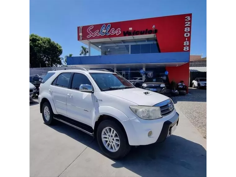 Toyota Hilux SW4 Branco 4