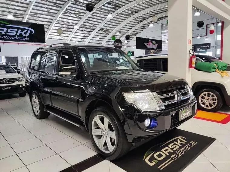 Mitsubishi Pajero Preto 8