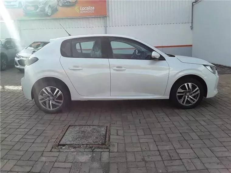 Peugeot 208 Branco 3