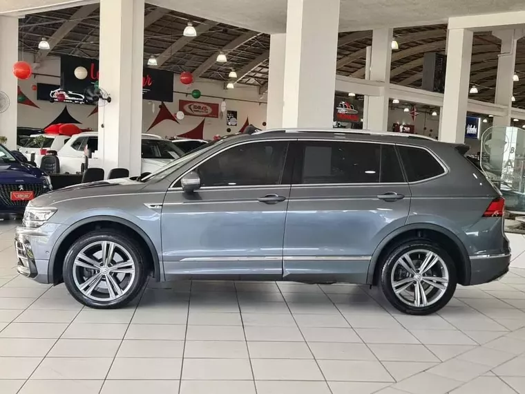 Volkswagen Tiguan Cinza 17