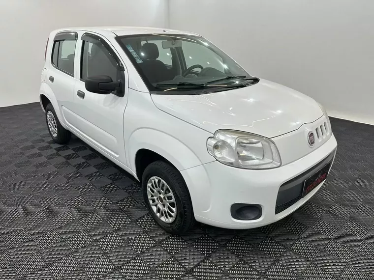 Fiat Uno Branco 13