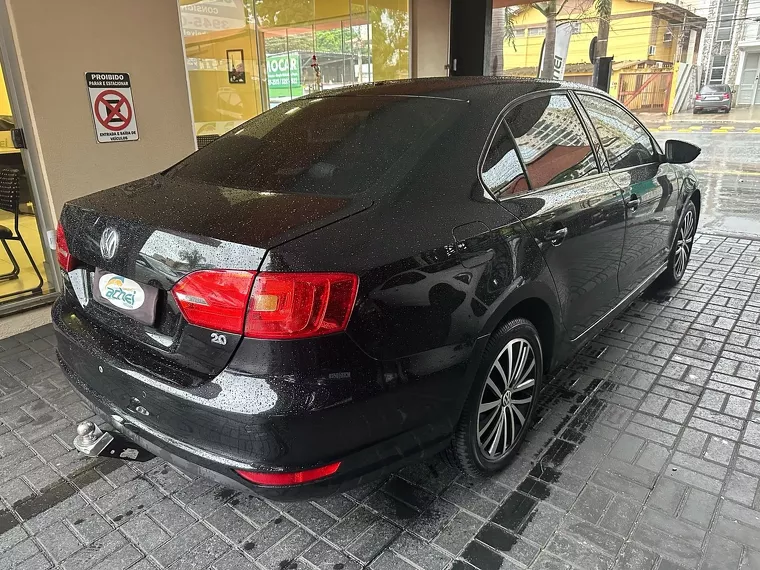 Volkswagen Jetta Preto 1