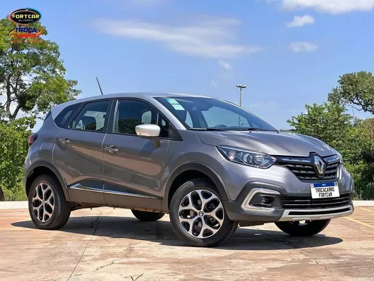 Renault Captur Cinza 10