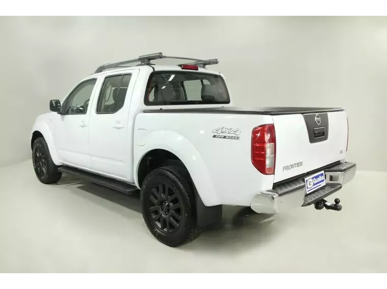 Nissan Frontier Branco 11