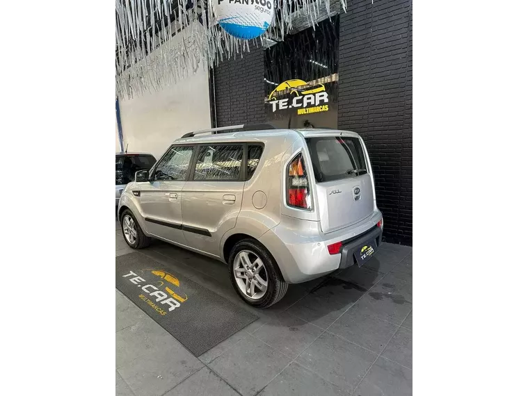 KIA Soul Prata 6