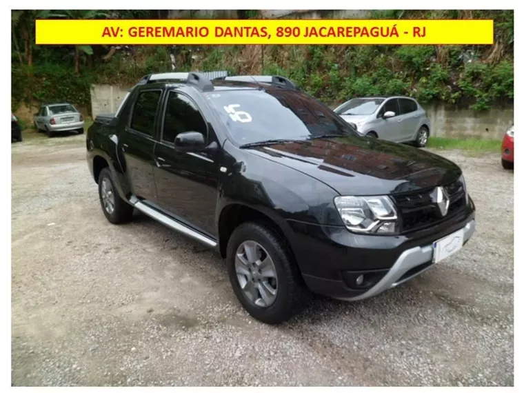 Renault Duster Oroch Preto 3