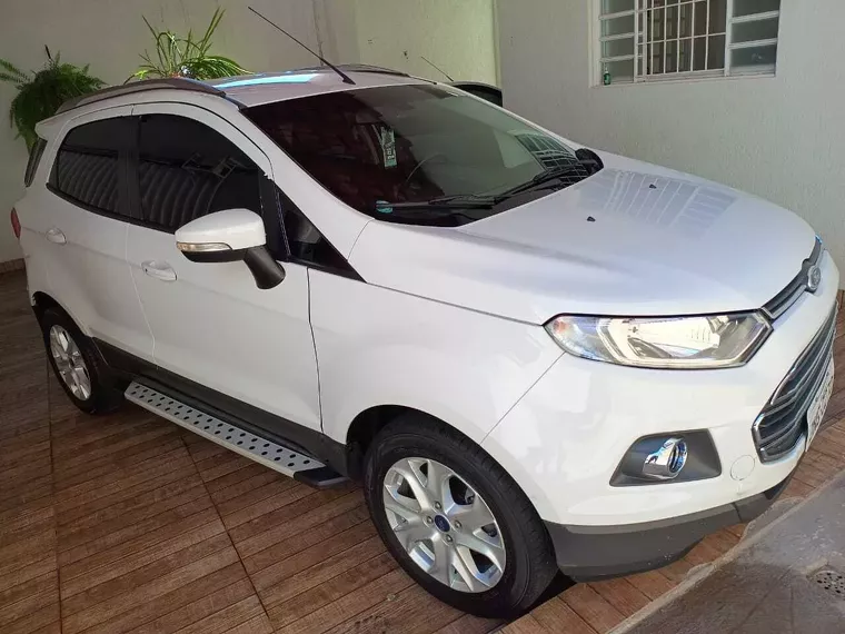 Ford Ecosport Branco 11