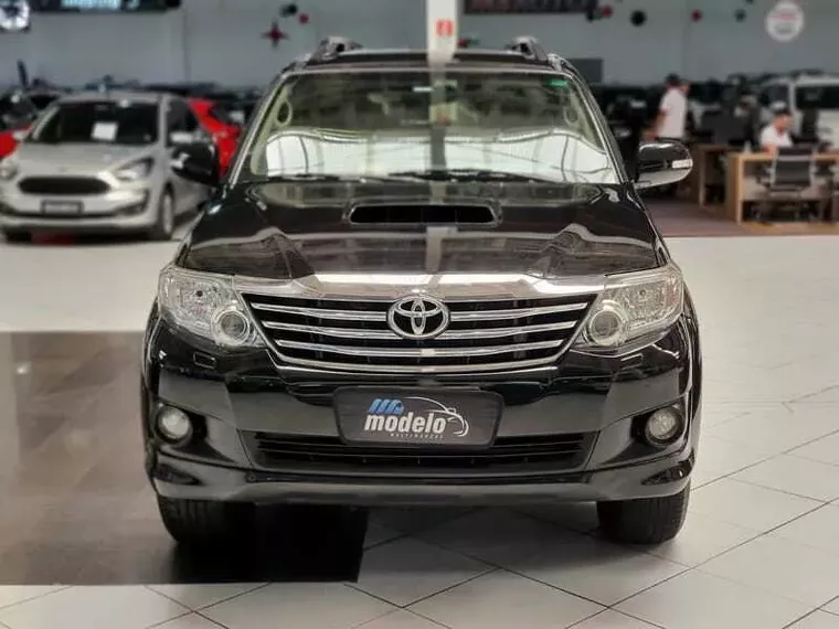 Toyota Hilux SW4 Preto 9