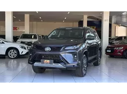 Toyota Hilux SW4