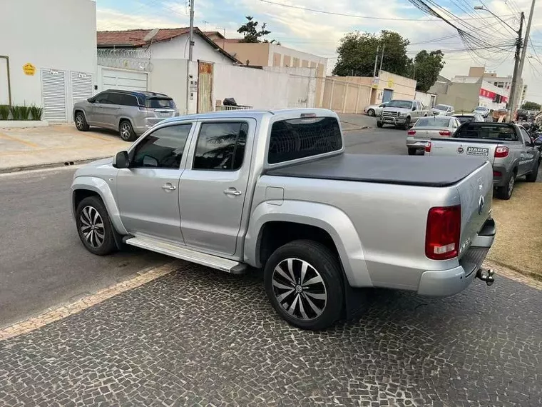 Volkswagen Amarok Prata 2