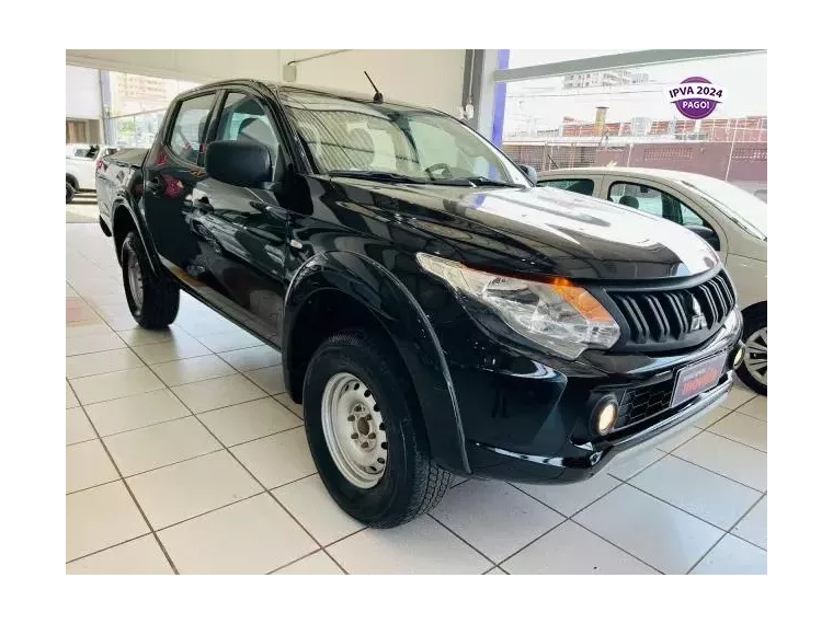 Mitsubishi L200 Preto 7