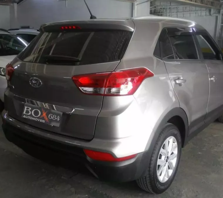 Hyundai Creta Prata 11