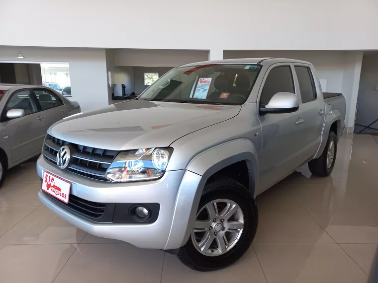 Volkswagen Amarok Prata 3