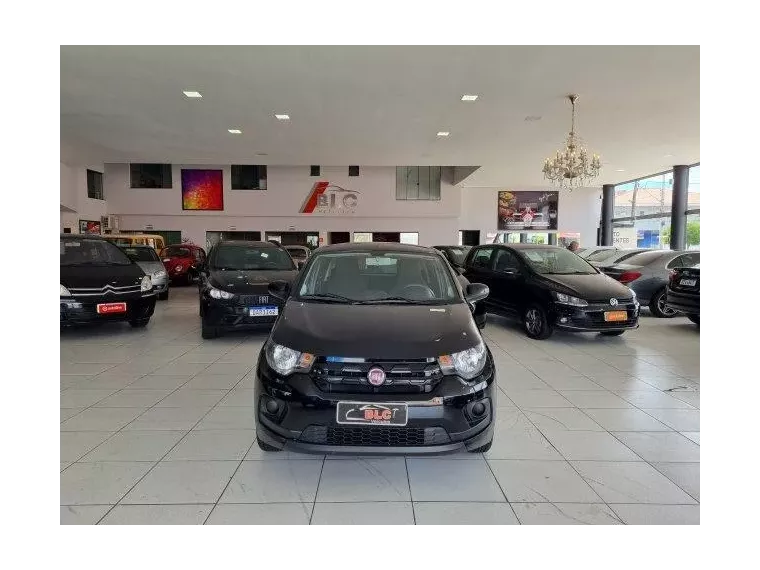 Fiat Mobi Preto 4