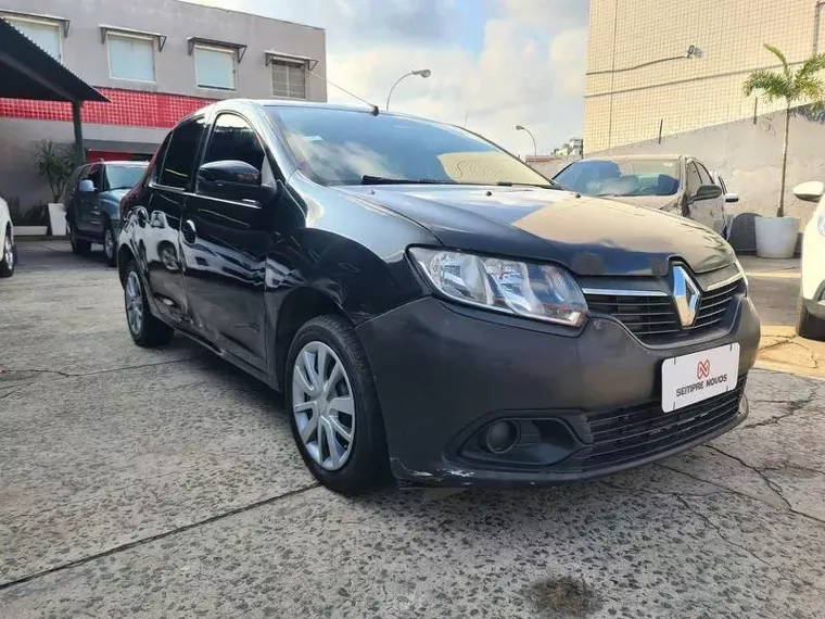 Renault Logan Preto 12