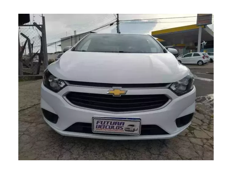 Chevrolet Onix Branco 7